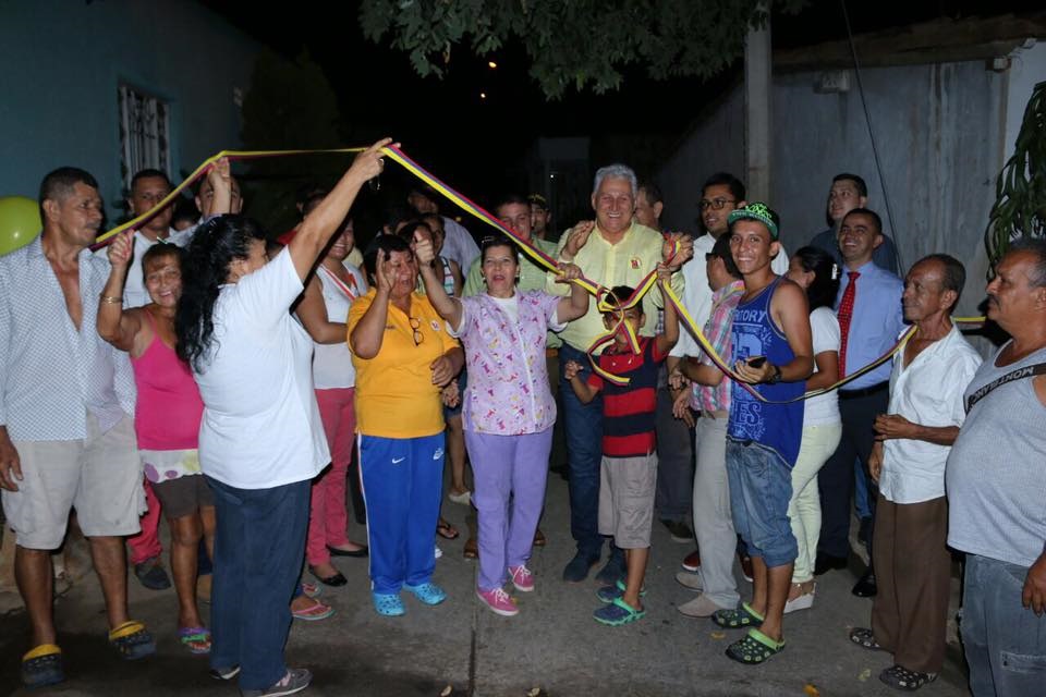 Imagen de Cúcuta recibe 200 calles pavimentadas gracias al Programa Comunidad-Gobierno